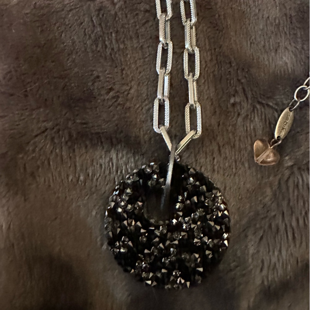 Sabika Anniversary necklace 🖤